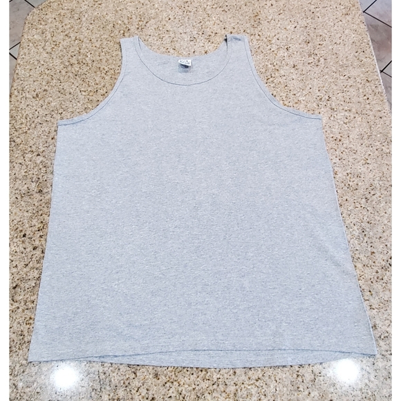 Lot of 2 Men's Tank Tops: Pro Club/Old Navy XL - Picture 2 of 7